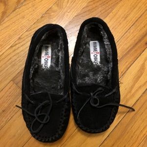 Minnetonka moccasin shoes